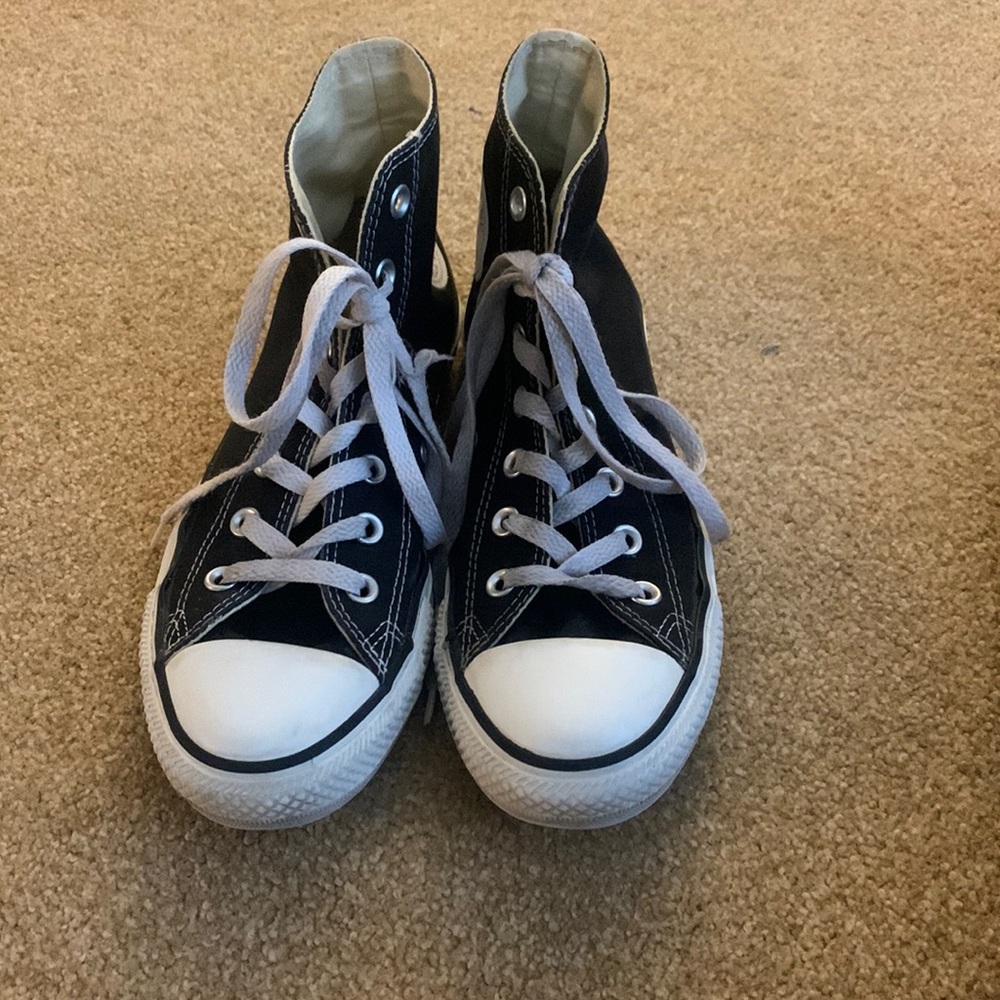 Black Converse Hightops Size 8